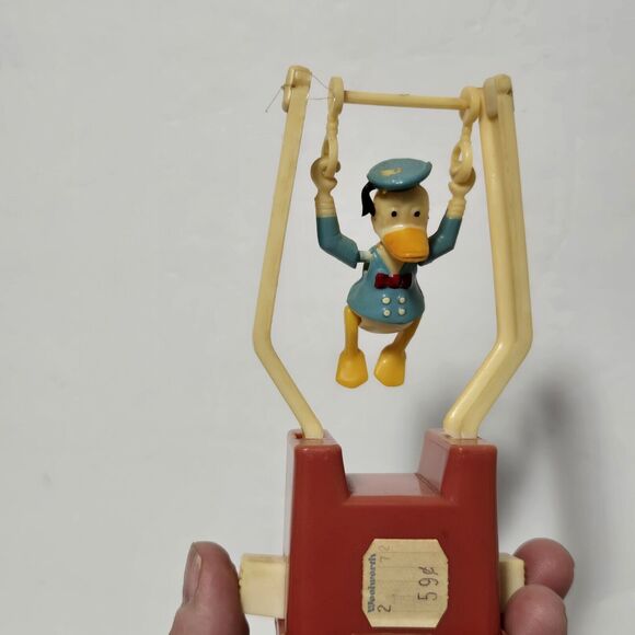 Vintage 1960s Donald Duck Tricky Trapeze Push Button String Toy Disney - Picture 7 of 10